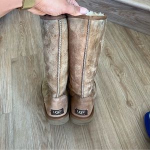 TALL UGG BOOTS